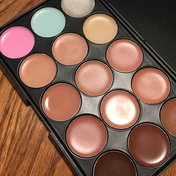 Contouring Kit - Picture 3 of 3